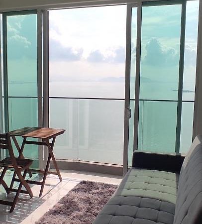 Infinite Seaview With Penang Bridge Suite With Sunrise Up To 11 Person Bayan Lepas Buitenkant foto