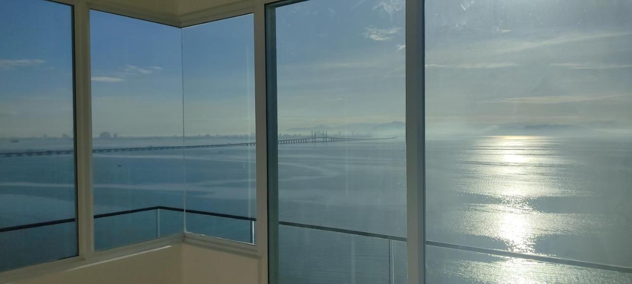 Infinite Seaview With Penang Bridge Suite With Sunrise Up To 11 Person Bayan Lepas Buitenkant foto