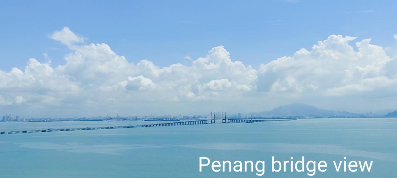 Infinite Seaview With Penang Bridge Suite With Sunrise Up To 11 Person Bayan Lepas Buitenkant foto