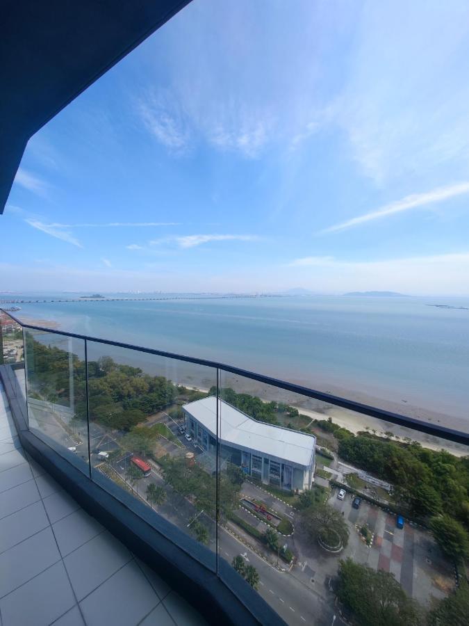 Infinite Seaview With Penang Bridge Suite With Sunrise Up To 11 Person Bayan Lepas Buitenkant foto