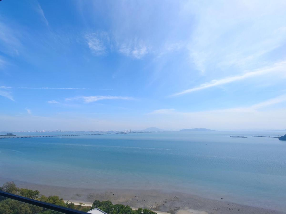 Infinite Seaview With Penang Bridge Suite With Sunrise Up To 11 Person Bayan Lepas Buitenkant foto